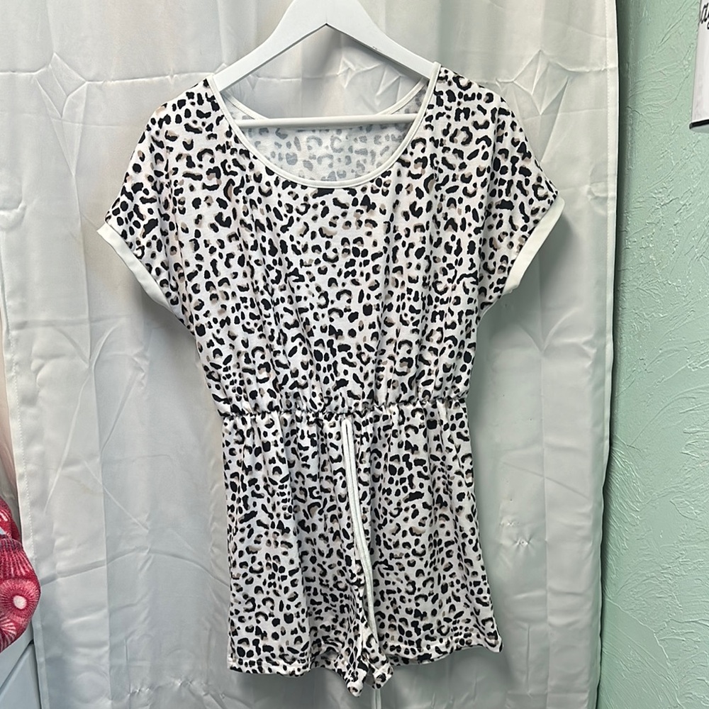 SHEIN Black and White Tie Front Jumpsuit
